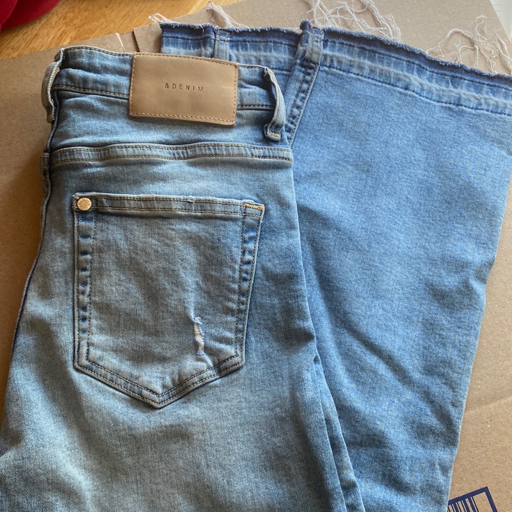 &Demin Womens size 27 High Waist Kick Flare Blue Jeans